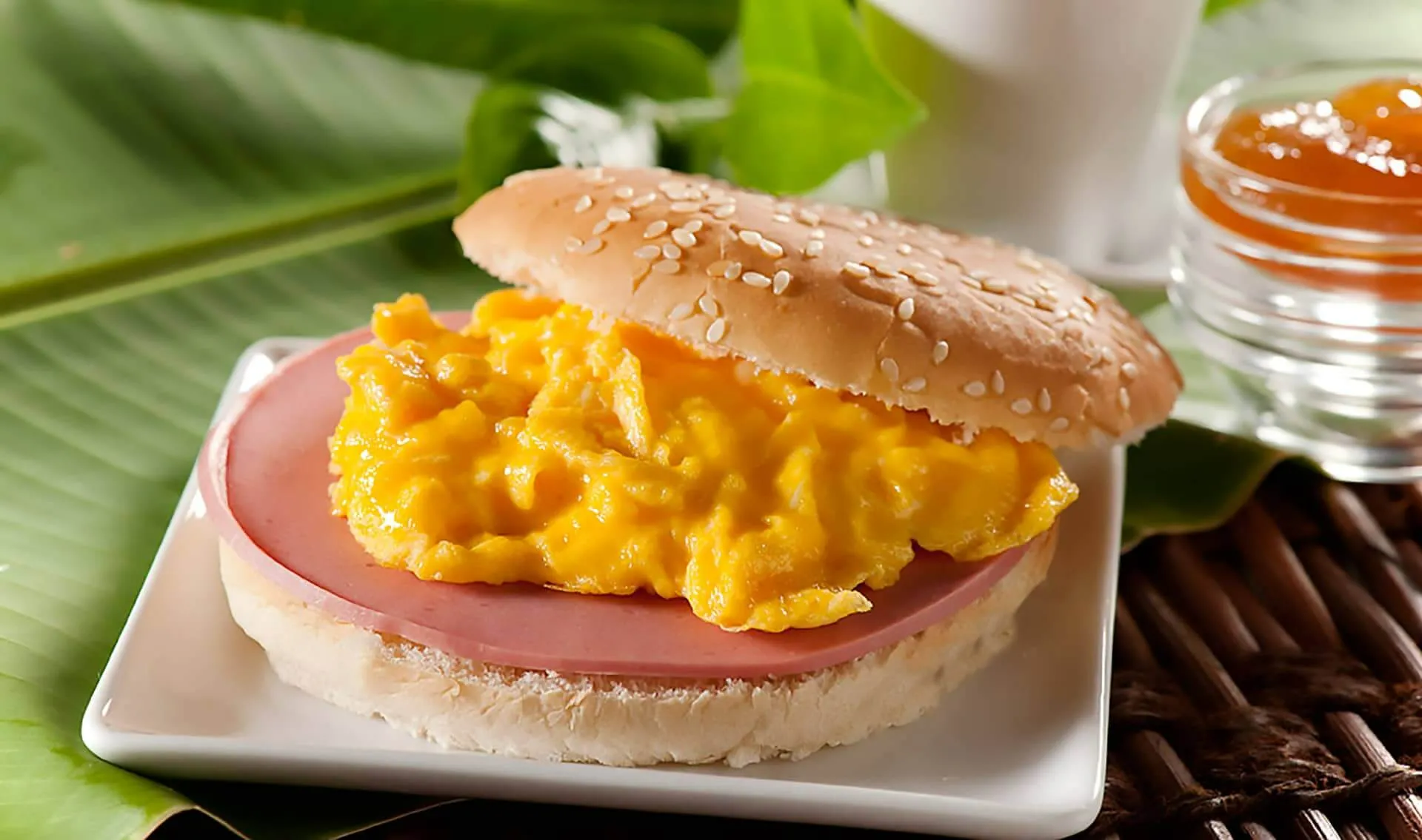 sandwich - sandwich con mortadela - sanduche de huevo - emparedado de huevo - huevo y jamón - recetas fáciles